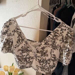 Floral Print Puff Sleeve Crop Top - White with Black Print
